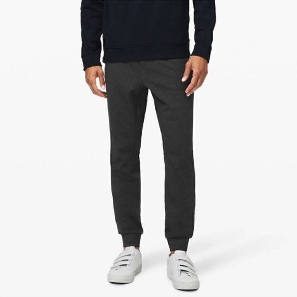 LULULEMON grey Intent jogger shorter Size S